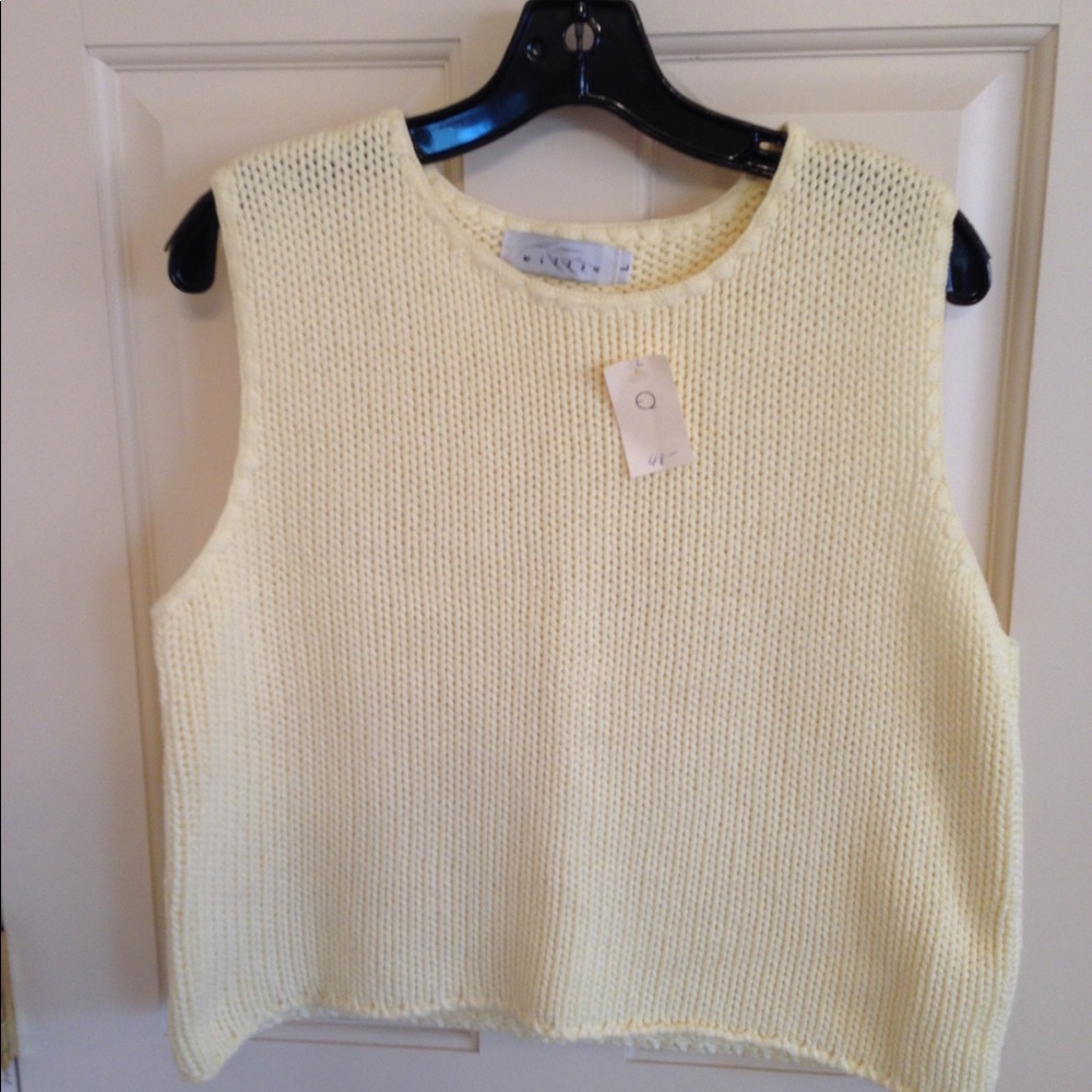 Sleeveless sweater